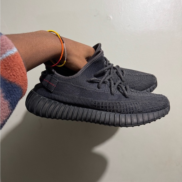 yeezy v2 - Picture 4 of 5